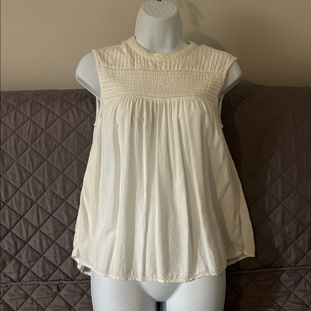 Old Navy Sleeveless Blouse gently worn